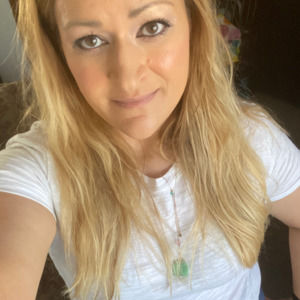 Meet your Posher, Elisa